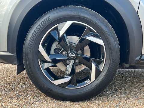 Nissan Juke DIG-T N-CONNECTA DCT 4