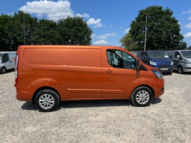 Ford Transit Custom SWB L1H1 Low Roof Limited 300 Adaptive Cruise Air Con Carplay EURO 6 NO VAT 5