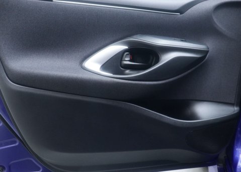 Toyota Yaris 1.5 Yaris Design HEV CVT 5dr 46