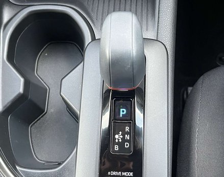 Toyota C-HR 1.8 C-HR Design HEV CVT 5dr 48