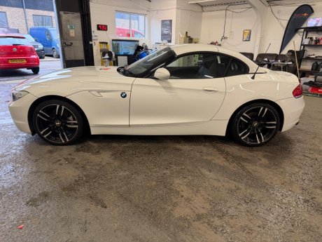 BMW Z4 2.5 23i Auto sDrive Euro 5 2dr 8