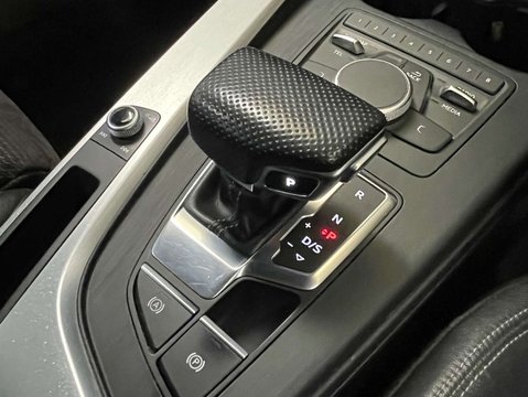 Audi A5 2.0 A5 Sportback 35 TFSI S Line Semi-Auto 5dr 27