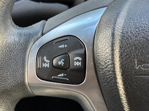 Ford Fiesta 1.0T EcoBoost Titanium Euro 5 (s/s) 5dr 19