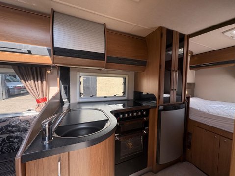 Auto-Trail Apache 13
