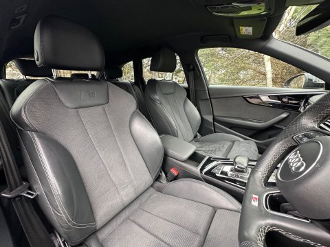 Audi A4 2.0 TDI 35 Black Edition S Tronic Euro 6 (s/s) 5dr 24