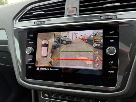 Volkswagen Tiguan R-LINE TECH TSI EVO DSG 16