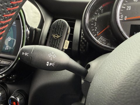 Mini Hatch 2.0 Cooper S Sport Hatchback 3dr Petrol Steptronic Euro 6 (s/s) (192 ps) 33