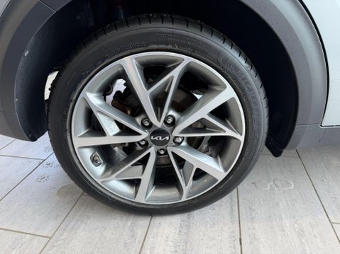 Kia Niro 1.6 GDi 3 DCT Euro 6 (s/s) 5dr 6
