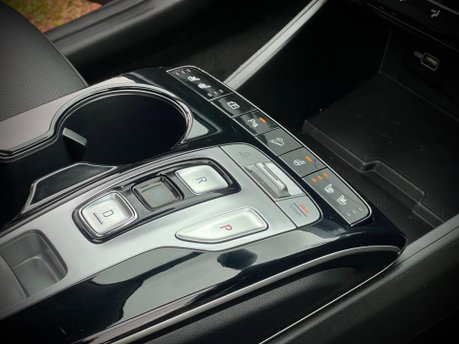 Hyundai TUCSON T-GDI ULTIMATE 9