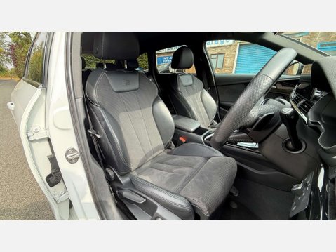 Audi A4 2.0 A4 Black Edition 35 TDI Semi-Auto 5dr 5