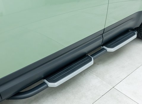 Land Rover Defender 110 D300 75TH LIMITED EDITION 32