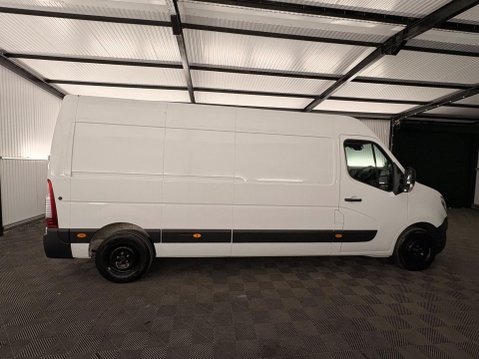 Nissan NV400 2.3 dCi 35 Tekna FWD L3 H2 Euro 6 5dr 39