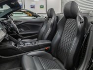 Audi R8 5.2 FSI V10 Spyder 2dr Petrol S Tronic quattro Euro 6 (s/s) (570 ps) 63