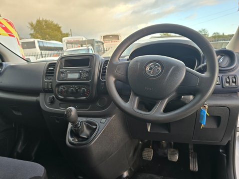 Vauxhall Vivaro L1H1 2900 CDTI S/S 9