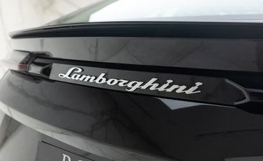 Lamborghini Urus S 48