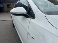 Volkswagen Golf E-GOLF 11