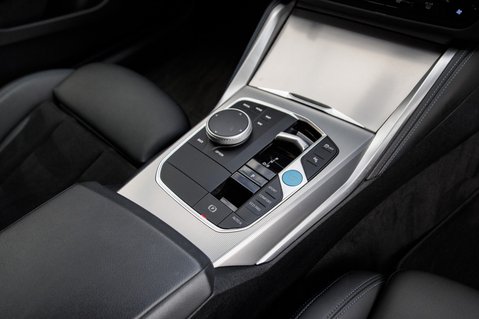 BMW i4 EDRIVE35 M SPORT 43
