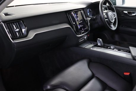 Volvo V60 B4 CROSS COUNTRY AWD MHEV 33