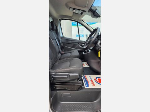 Renault Trafic SPORT LL30 L2 H1 LWB 2.0 DCI 130ps EU6 7