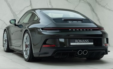 Porsche 911 GT3 TOURING (992) 11