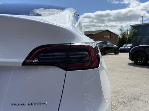 Tesla Model Y (Dual Motor) Long Range SUV 5dr Electric Auto 4WDE (384 bhp) 19