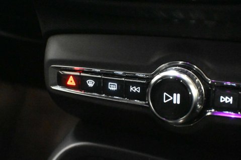 Volvo XC40 1.5 XC40 R-Design Pro T5 Recharge Auto 5dr 29