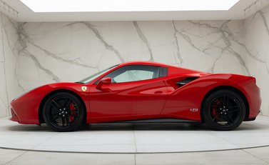 Ferrari 488 SPIDER 4