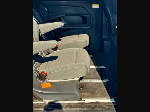 Mercedes-Benz V Class 2.2 V220d BlueTEC SE MPV 5dr Diesel G-Tronic+ Euro 6 (s/s) 7 Seat (163 ps) 68