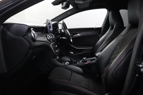 Mercedes-Benz CLA Class CLA 200 AMG LINE NIGHT EDITION 42