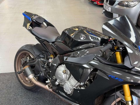 Yamaha R1M 1000 Super Sports Petrol Manual (200 ps) 4