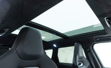 Land Rover Range Rover Sport SVR CARBON EDITION 9