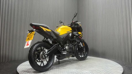 Aprilia Tuono 2025 25 PLATE 15BHP E5 SPORTS BIKE LEARNER ONLY 3K 4