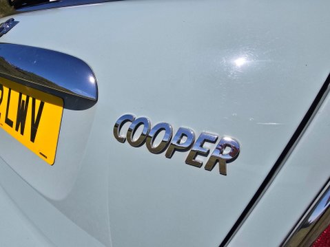 Mini Hatch 1.6 Cooper Steptronic Euro 5 3dr 36