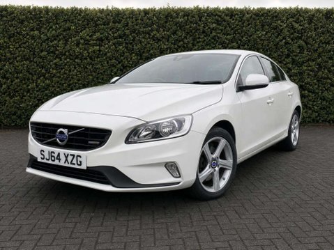 Volvo V40 1.6 T2 R-Design Hatchback 5dr Petrol Manual Euro 5 (s/s) (120 ps) 4