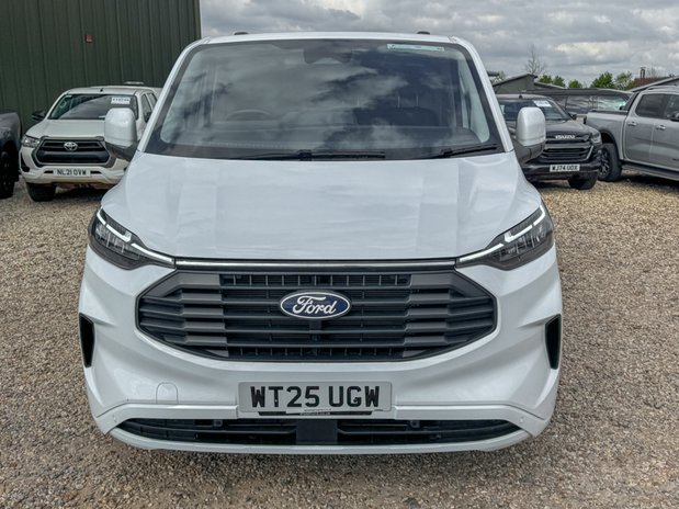 Ford Transit Custom SWB L1H1 Low Roof Limited 320 136bhp Air Con Alloys Camera Sensors EURO 6 3
