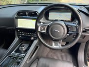 Jaguar F-Pace 3.0 D300 V6 S Auto AWD Euro 6 (s/s) 5dr 81