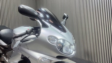 Kawasaki ZZR 2003 ONLY 24K TOURER PROJECT BIKE SPARES OR REPAIR 1200CC 9