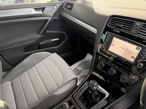 Volkswagen Golf 1.4 TSI BlueMotion Tech ACT R-Line Euro 6 (s/s) 5dr 39