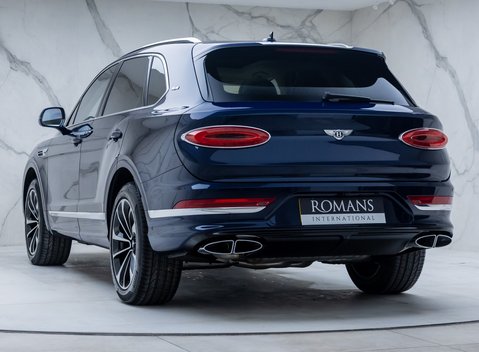 Bentley Bentayga V8 First Edition LHD 10