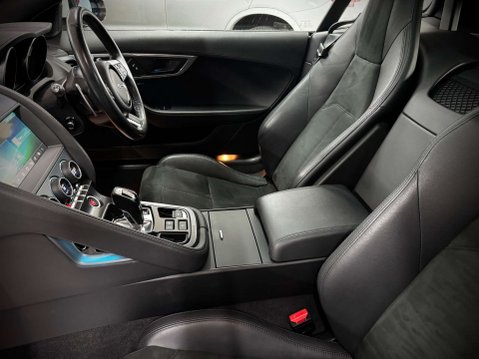Jaguar F-Type 2.0 F-Type I4 R-Dynamic Auto 3dr 63