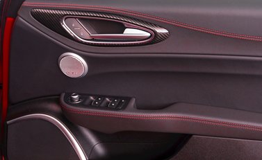 Alfa Romeo Giulia Quadrifoglio 23