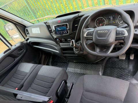 Iveco Daily 2.3D HPI 14V 35C 3450 HiMatic Euro 6 (s/s) 2dr, Curtain Side, MWB L2, DRW 24
