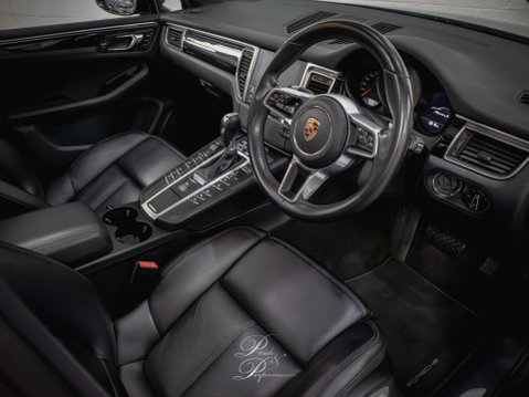 Porsche Macan 3.0 Macan S D Semi-Auto 4WD 5dr 12