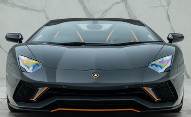 Lamborghini Aventador S LP 740-4 ROADSTER 10