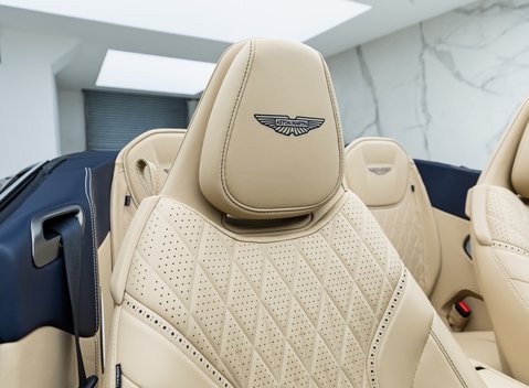 Aston Martin DB12 Volante 19