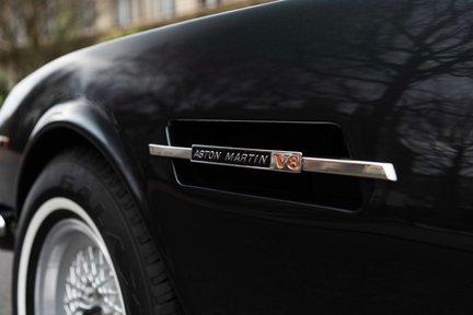 Aston Martin V8 V585 EFi Volante 17