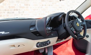 Ferrari 488 Spider 17