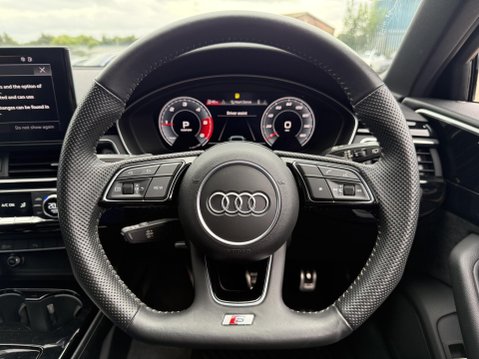 Audi A4 2.0 TDI 40 Black Edition Estate 5dr Diesel S Tronic quattro Euro 6 (s/s) (1 34