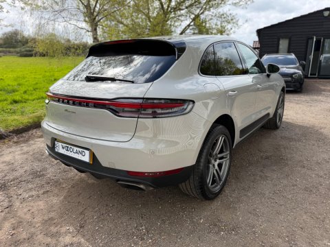 Porsche Macan PDK 15