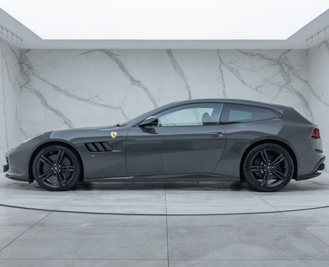 Ferrari GTC4 Lusso V12 TAILOR MADE